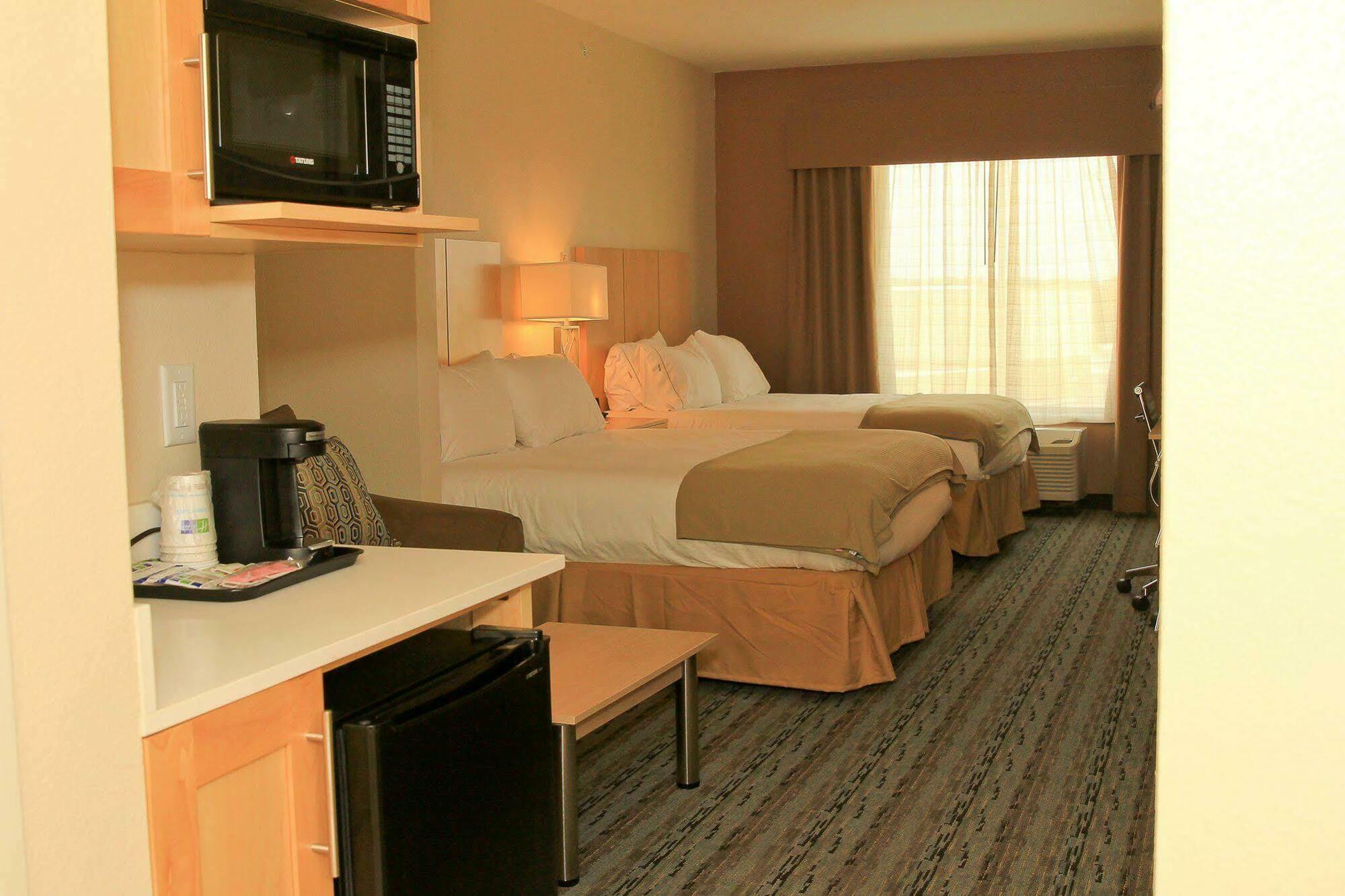 Holiday Inn Express & Suites San Antonio Brooks City Base, An Ihg Hotel Extérieur photo